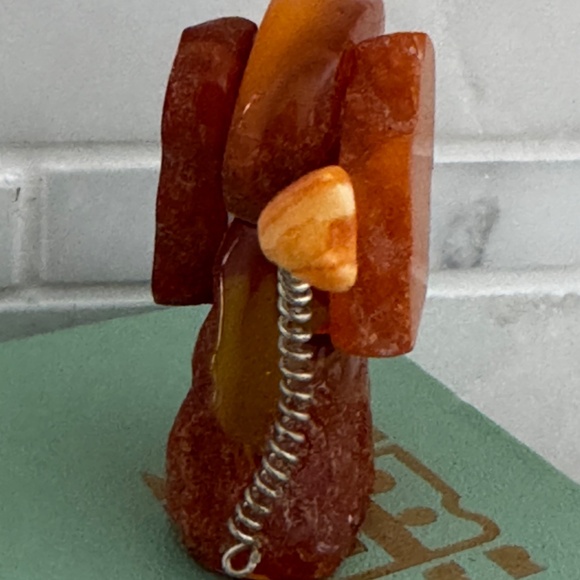 Vintage Baltic Butterscotch Egg Yolk Amber Stone Figurine 10g EXPO'67 Soviet - Picture 9 of 10